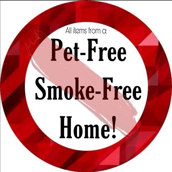 Welcome to The Princess Closet. Smoke Free π¬ Pet Free πΆ - Picture 2 of 6